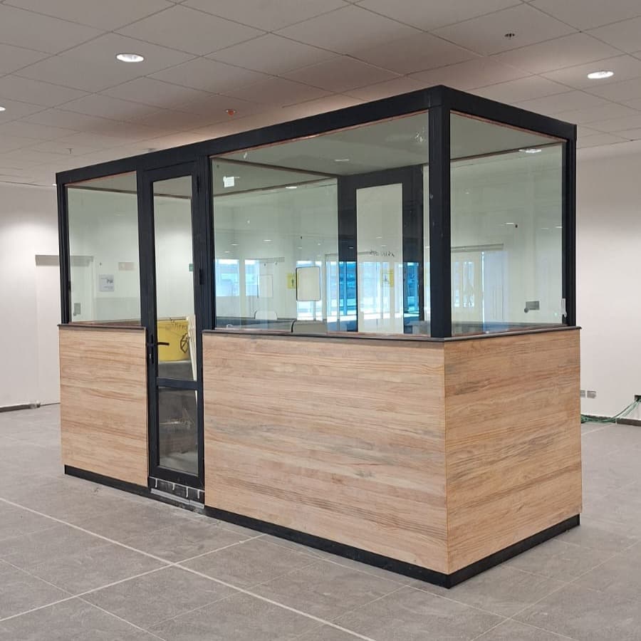 Caseta modular a medida instalada en exterior